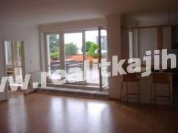 Prodej nadstandartn�ho bytu 4+kk s terasou a dvougar�� v Praze 5 u Prokopsk�ho �dol�