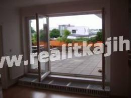 Prodej nadstandartn�ho bytu 4+kk s terasou a dvougar�� v Praze 5 u Prokopsk�ho �dol�