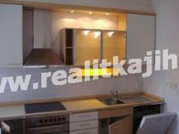 Prodej nadstandartn�ho bytu 4+kk s terasou a dvougar�� v Praze 5 u Prokopsk�ho �dol�